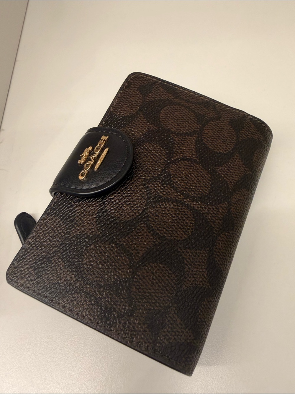 Coach black brown logo Tri-fold Leather Card Wallet zip  with ID Window new